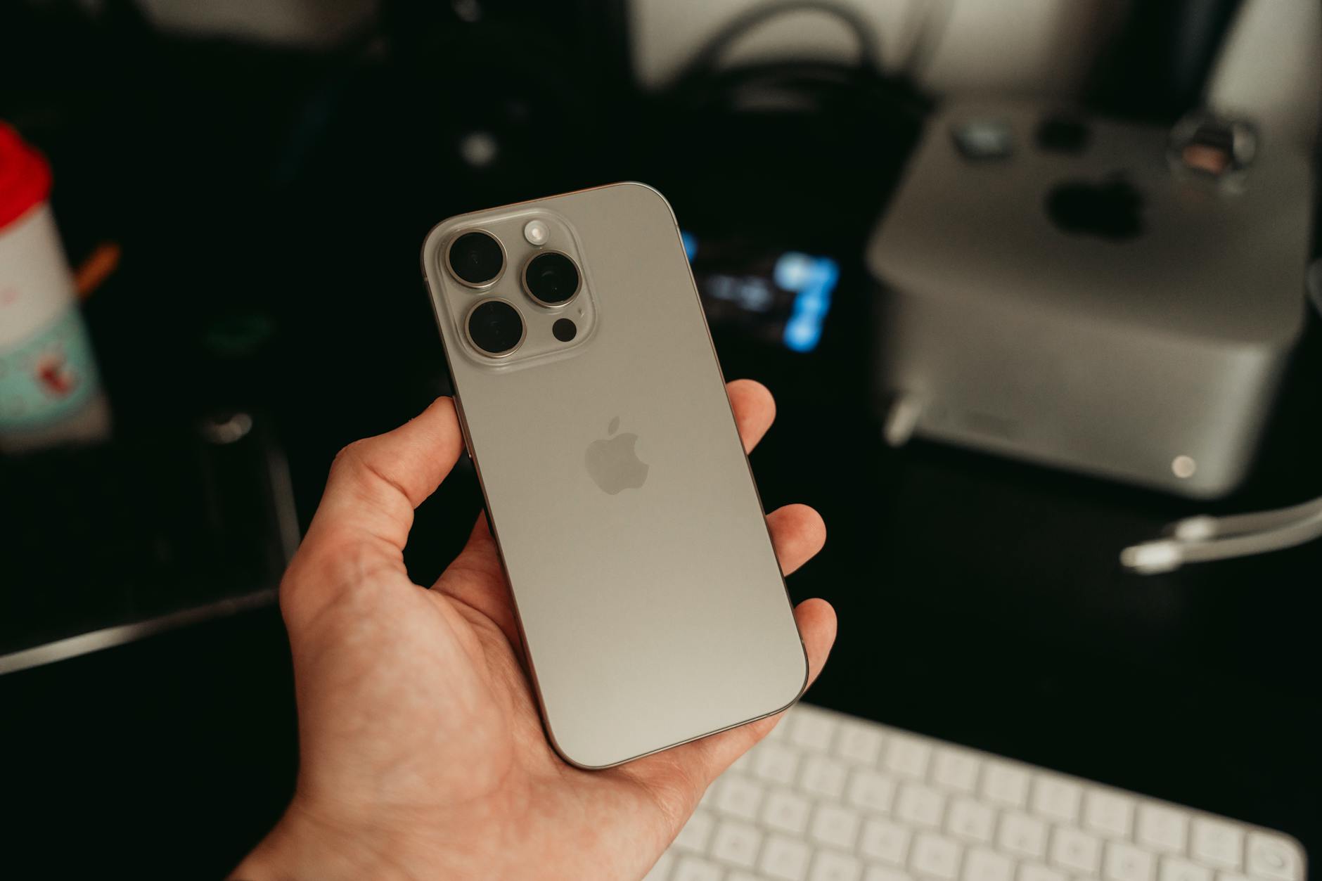 Iphone terbaru apa namanya yang paling banyak dicari saat ini