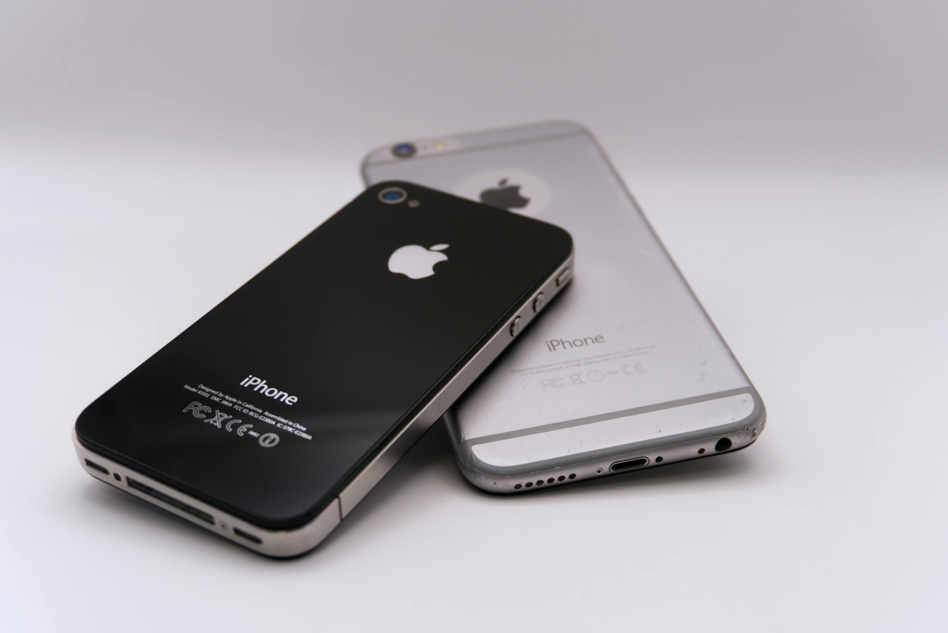 apa nama iphone terbaru tahun ini